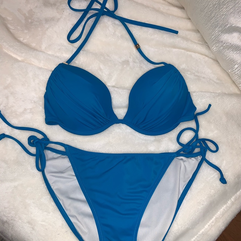 Victoria’s Secret halter bikini top & bottom